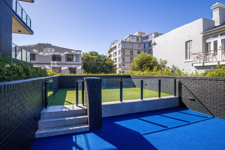 1 Bedroom Property for Sale in Sea Point Western Cape